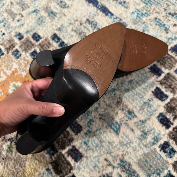 Stuart Weitzman Black Cutout Lace-Up Heels Size 8 - Picture 6 of 6